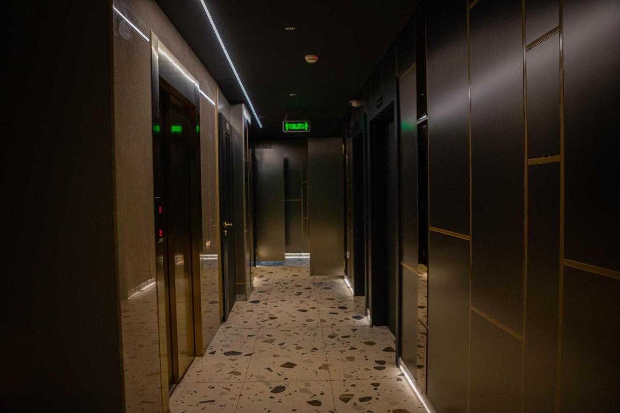 Hotel Opera Pristina Esterno foto