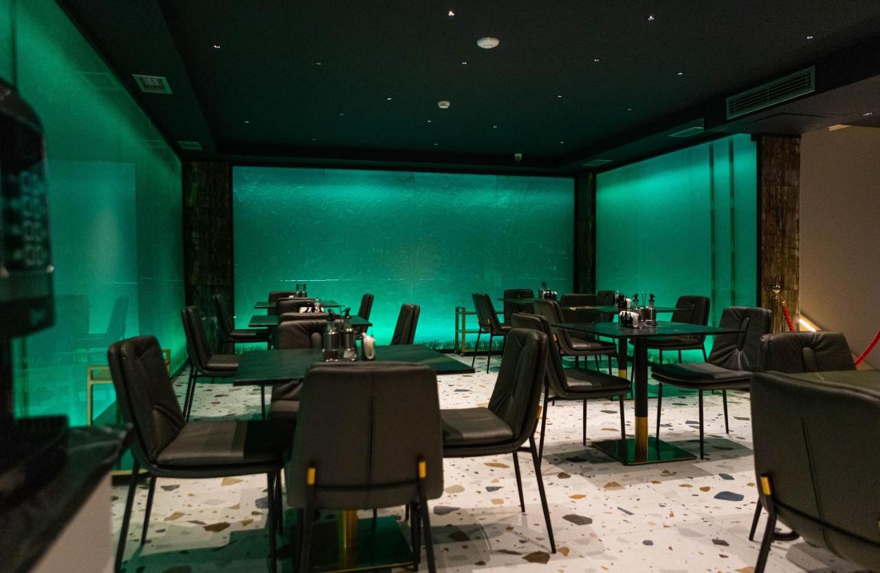 Hotel Opera Pristina Esterno foto