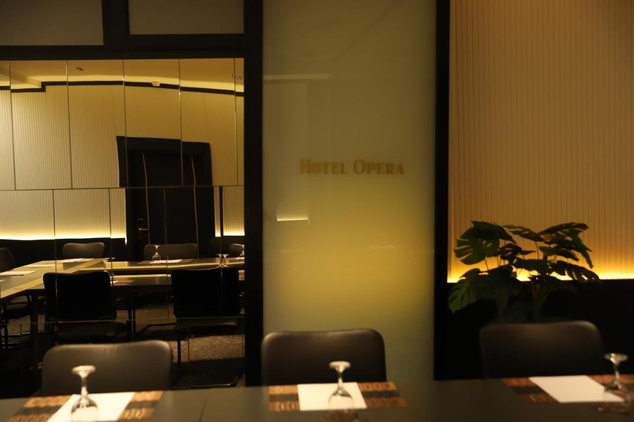 Hotel Opera Pristina Esterno foto
