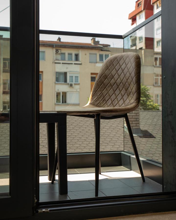 Hotel Opera Pristina Esterno foto