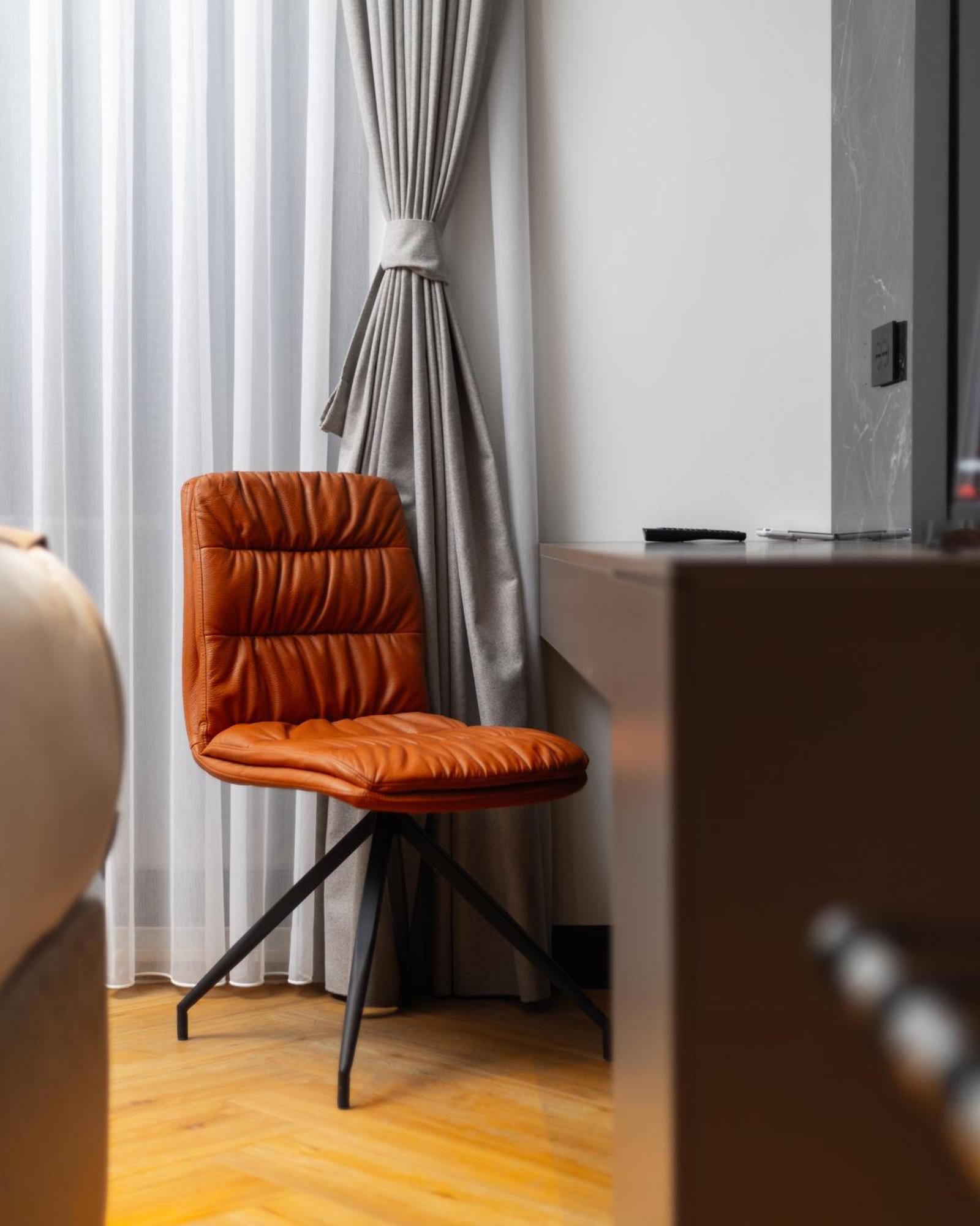Hotel Opera Pristina Esterno foto